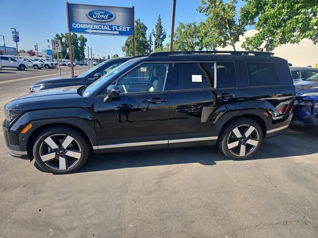 Used 2024 Hyundai Santa Fe Limited FWD image 5