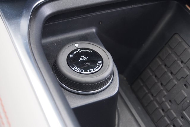 Certified 2025 Ford Expedition Active AWD/4WD image 29