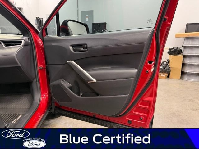 Used 2024 Toyota Corolla Cross AWD Hybrid w/ Moonroof Package image 27