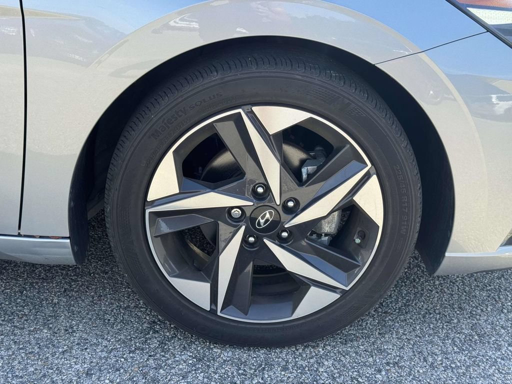 Used 2023 Hyundai Elantra Limited FWD image 27