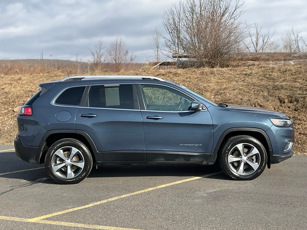 Used 2019 Jeep Cherokee Limited image 23