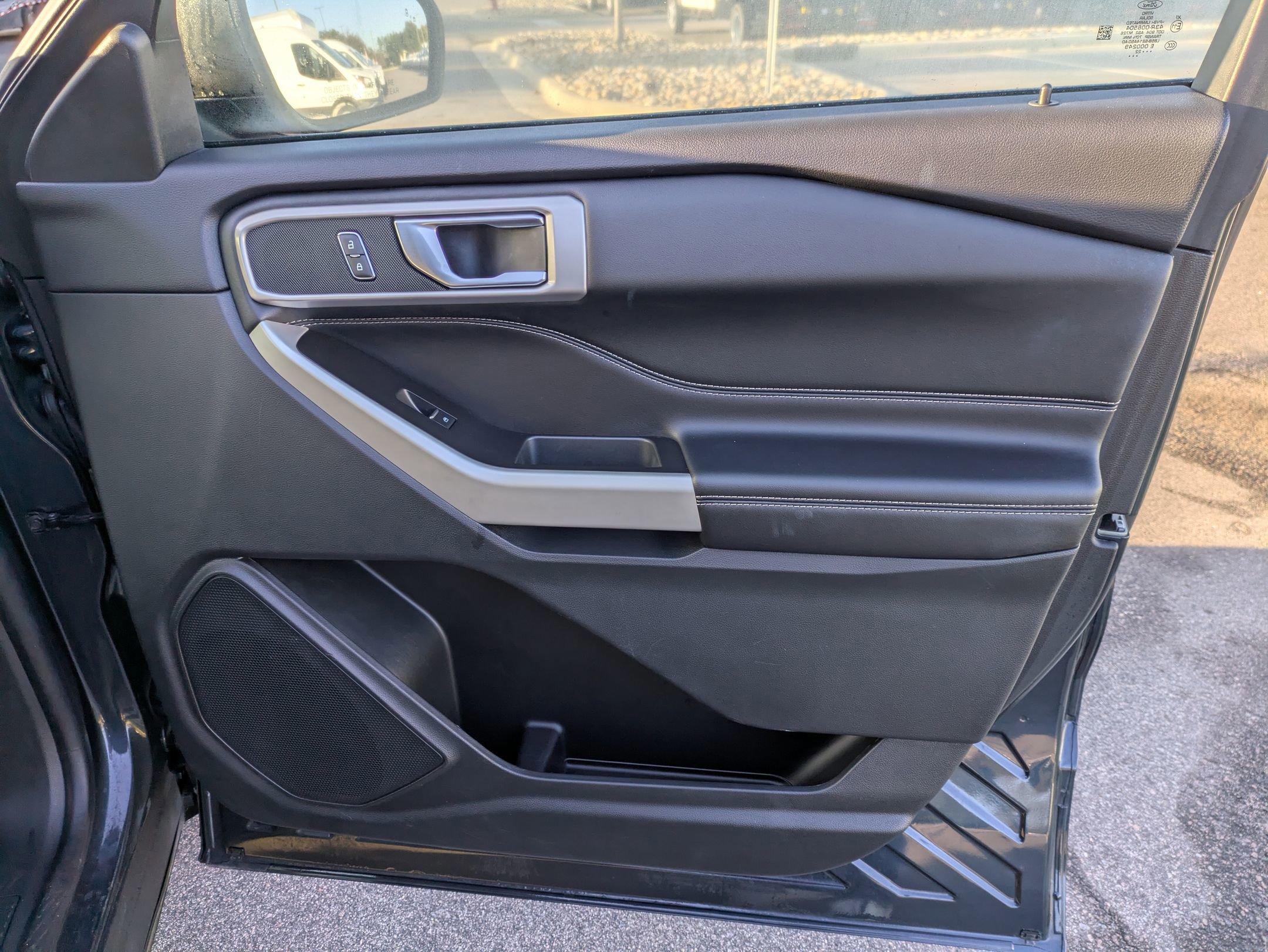 Certified 2022 Ford Explorer XLT w/ Equipment Group 202A image 39