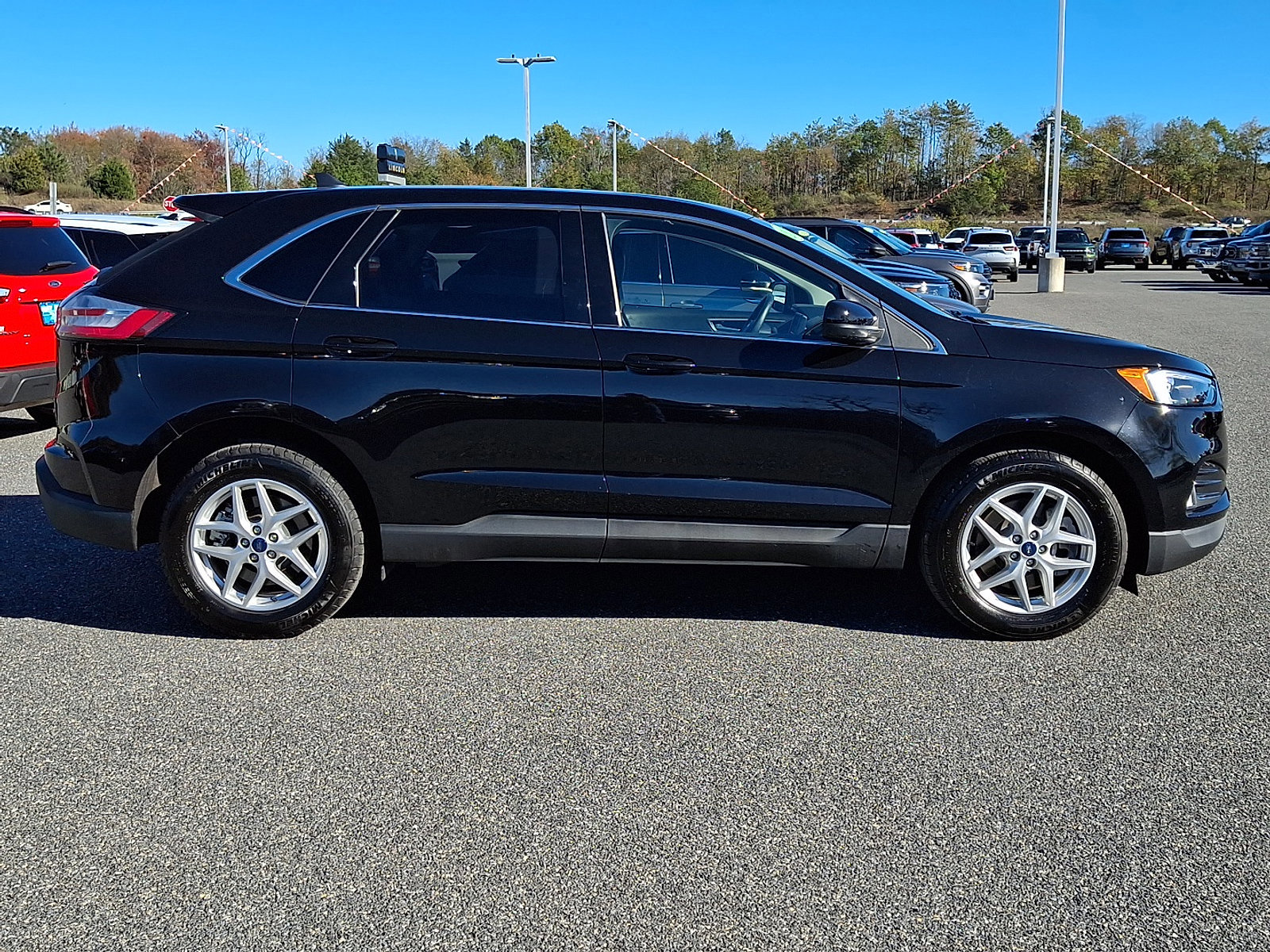 Certified 2022 Ford Edge SEL w/ Convenience Package image 5