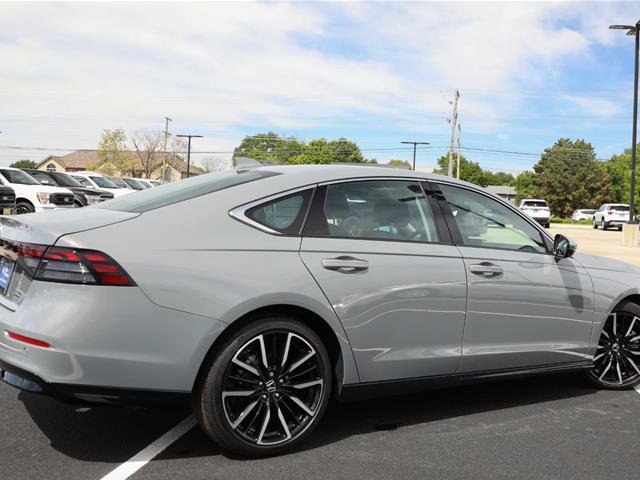 Used 2025 Honda Accord Touring image 7