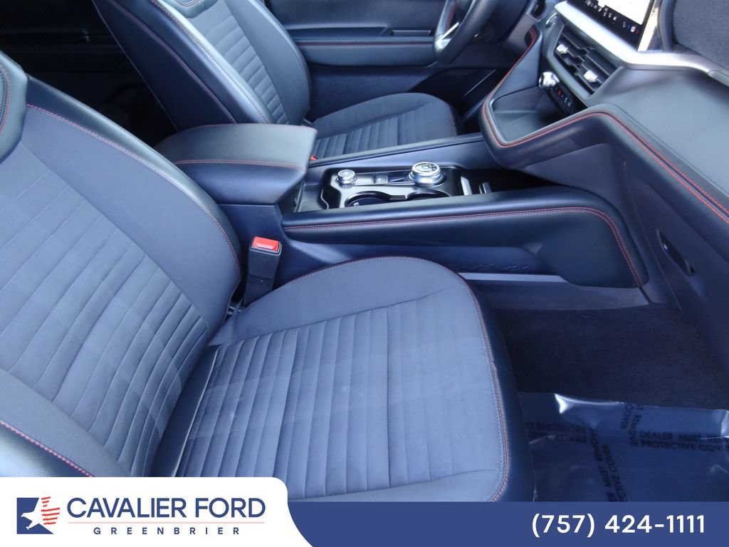 Certified 2025 Ford Explorer ST-Line AWD/4WD image 16