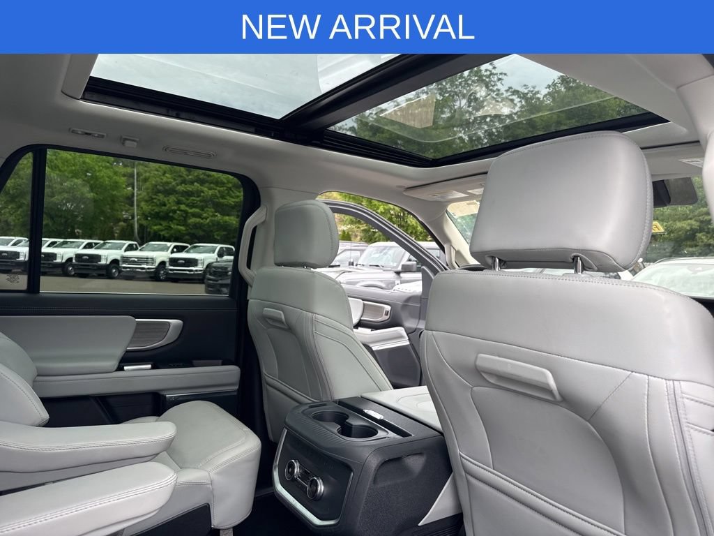 Certified 2025 Ford Expedition Platinum AWD/4WD image 28