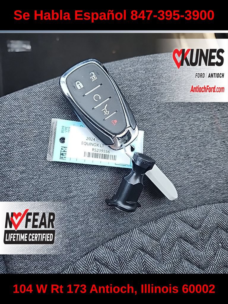 Used 2024 Chevrolet Equinox LT AWD/4WD image 16