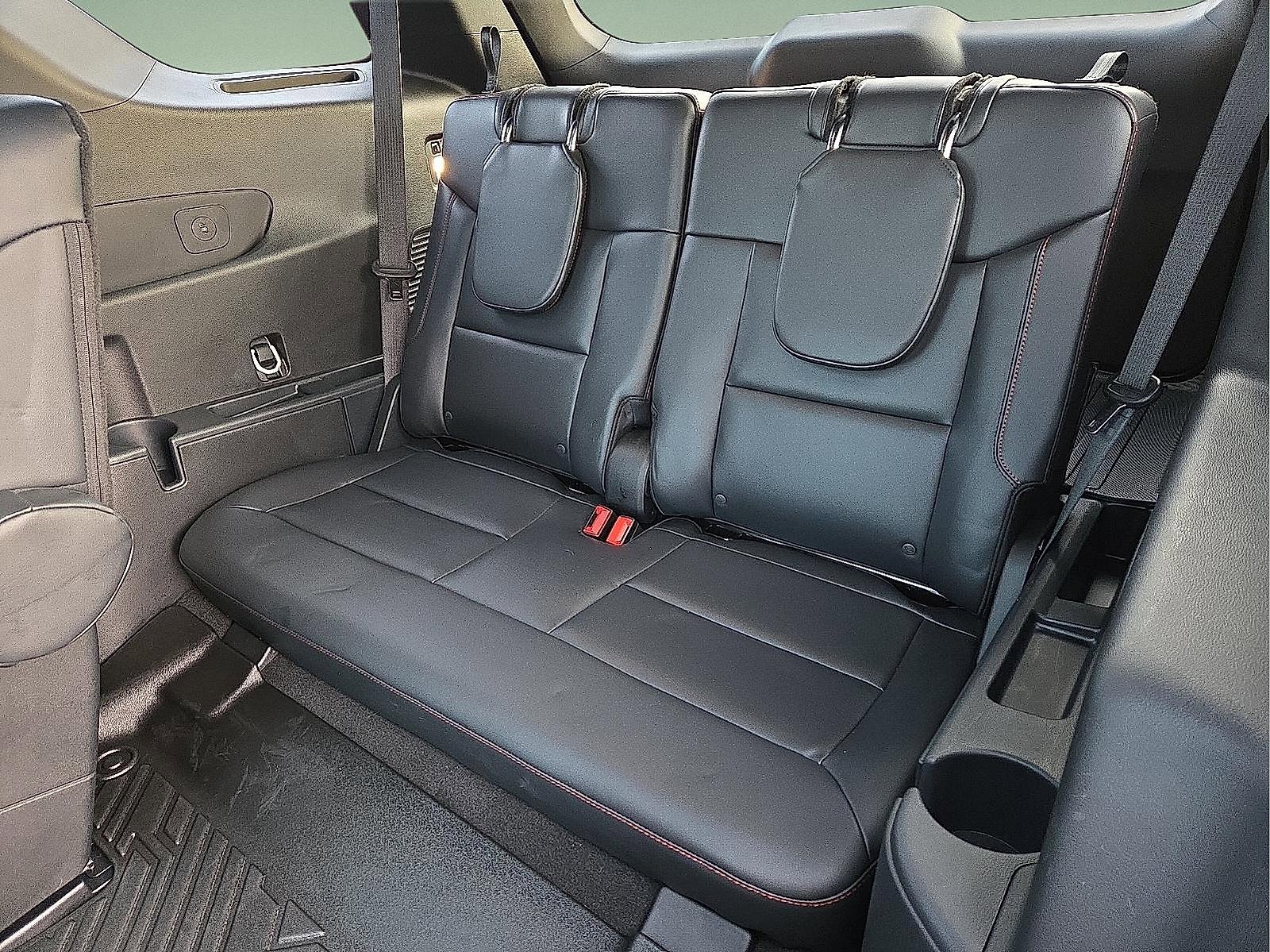 Certified 2025 Ford Explorer ST-Line w/ Premium Package image 10