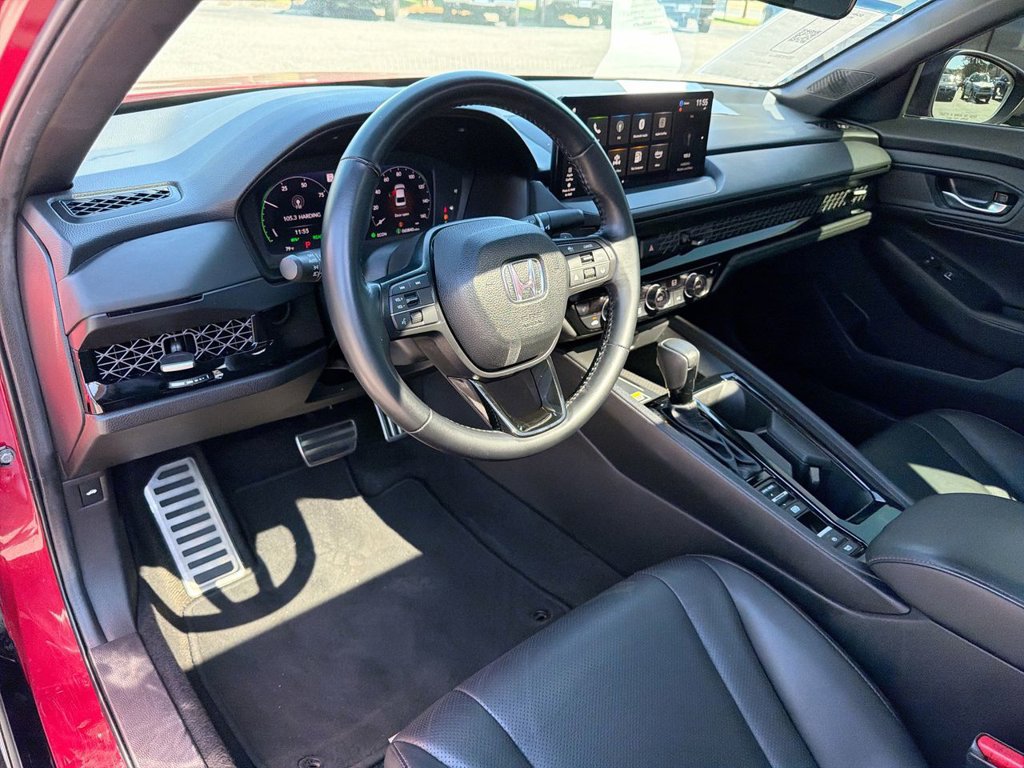 Used 2025 Honda Accord Sport image 12