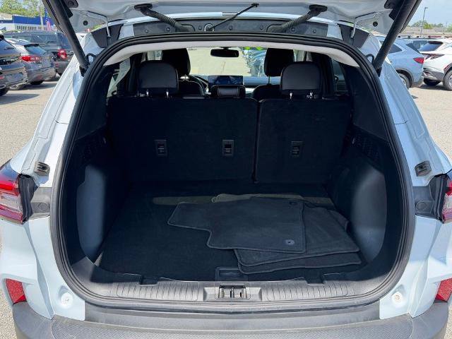 Certified 2025 Ford Escape Platinum AWD/4WD image 18