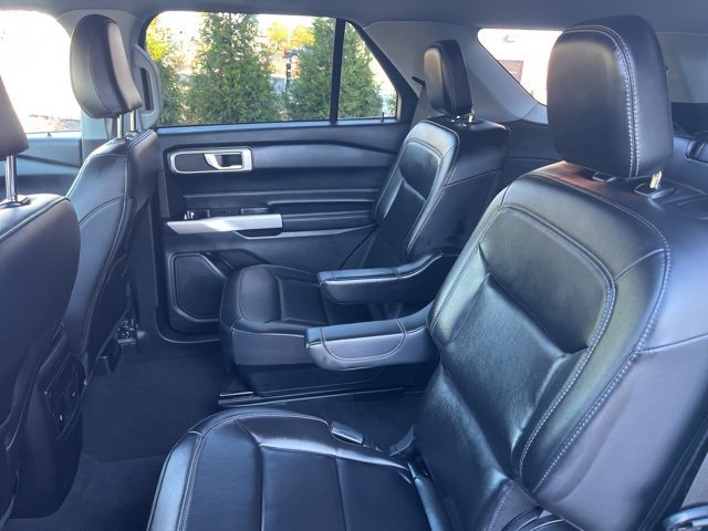 Certified 2022 Ford Explorer XLT w/ Equipment Group 202A image 19