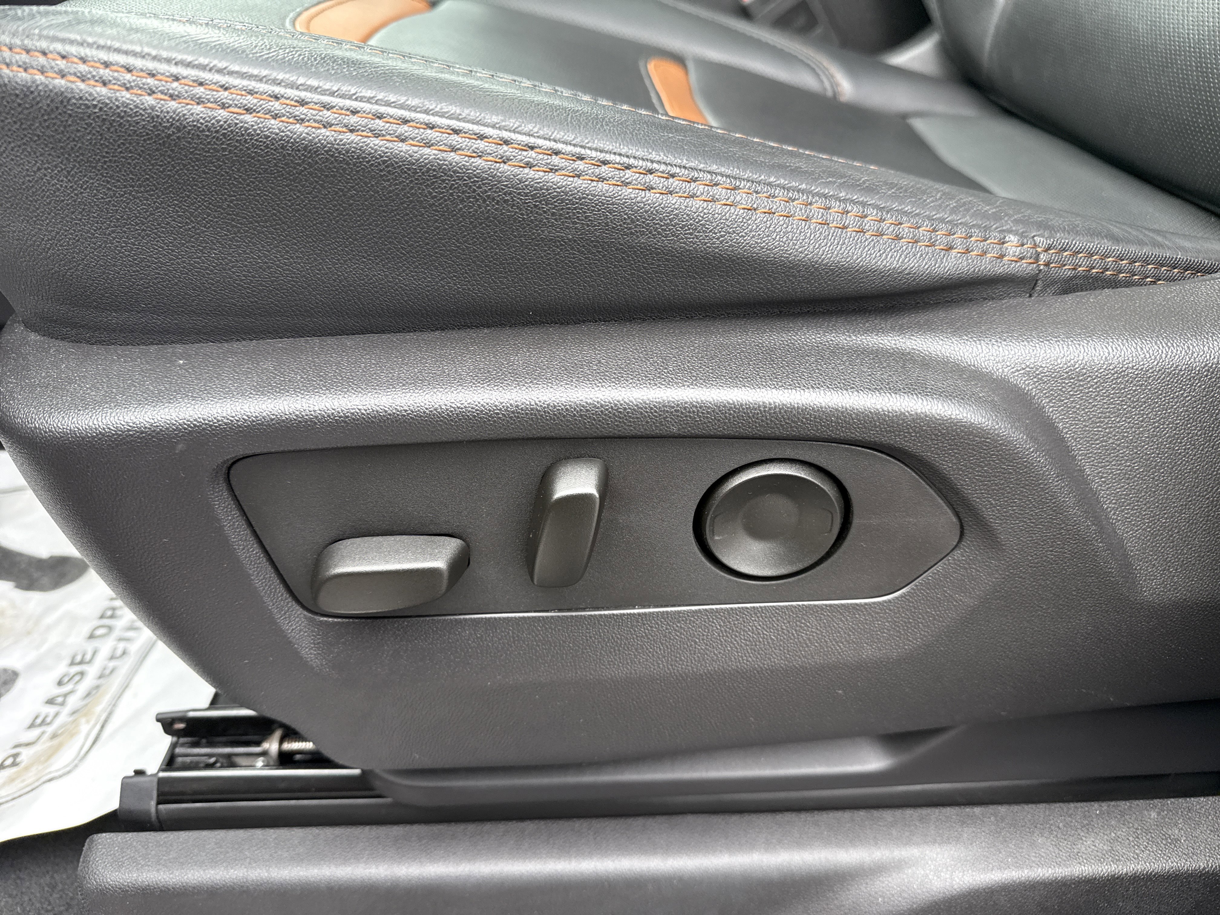 Used 2024 GMC Sierra 1500 AT4 w/ Technology Package image 20