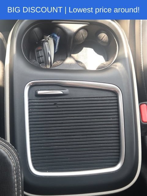 Used 2023 Chrysler Pacifica Touring-L FWD image 39