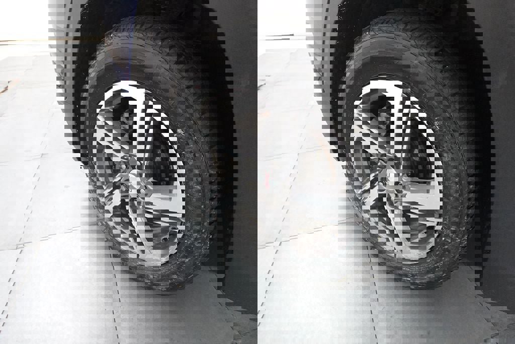 Used 2020 GMC Terrain SLT w/ Preferred Package image 29