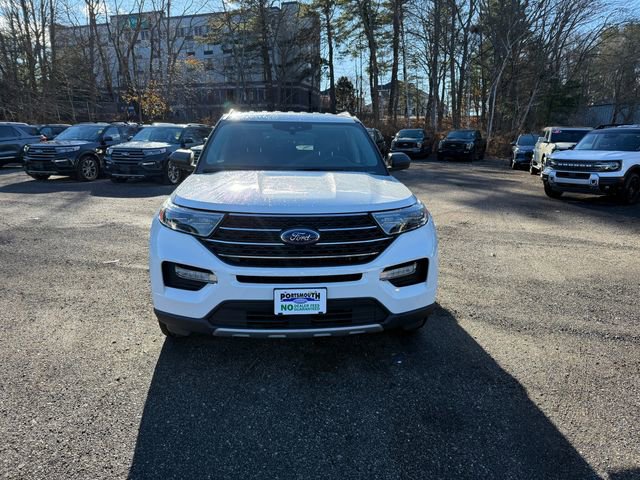Certified 2022 Ford Explorer XLT w/ Equipment Group 202A image 8