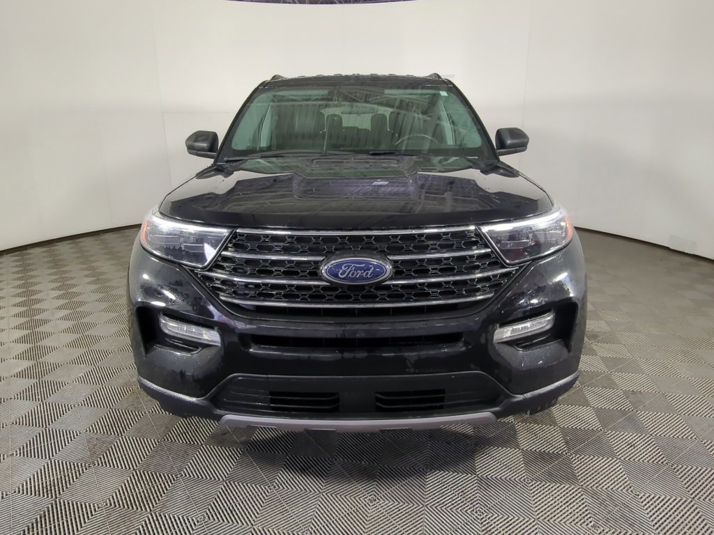 Certified 2022 Ford Explorer XLT w/ Equipment Group 202A image 8