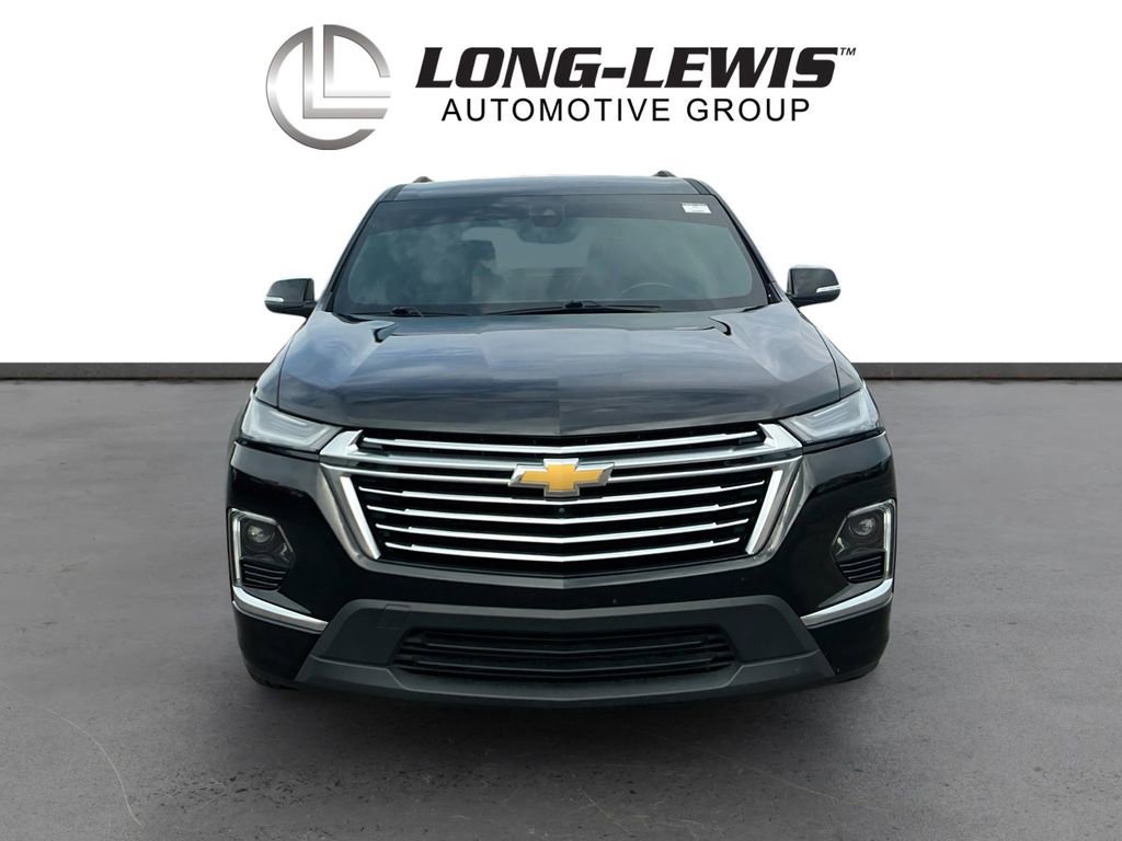 Used 2023 Chevrolet Traverse Premier FWD image 11