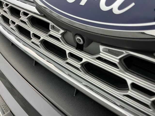 Certified 2022 Ford Explorer Limited AWD/4WD image 10