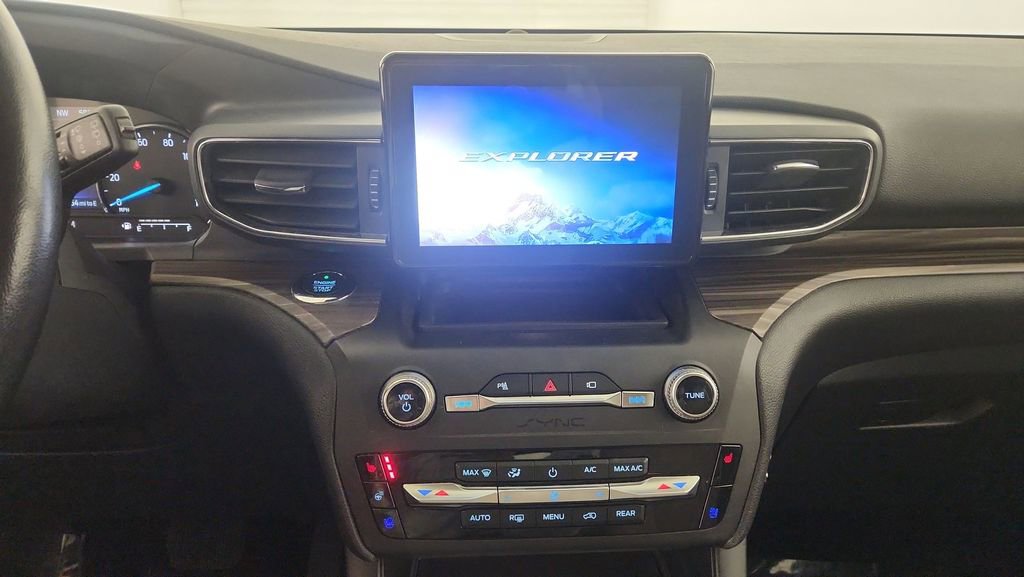 Certified 2020 Ford Explorer Limited w/ Class III Trailer Tow Package image 14