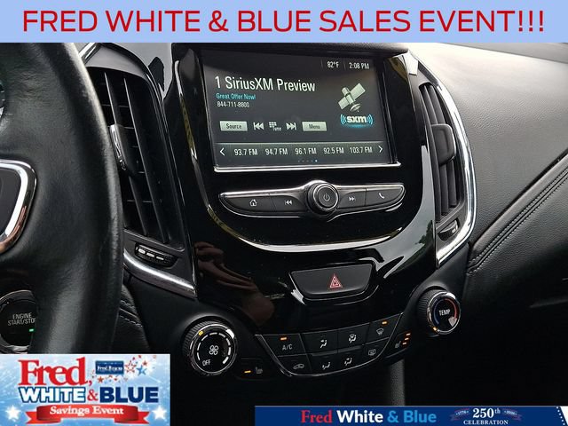 Used 2018 Chevrolet Cruze Premier FWD image 23