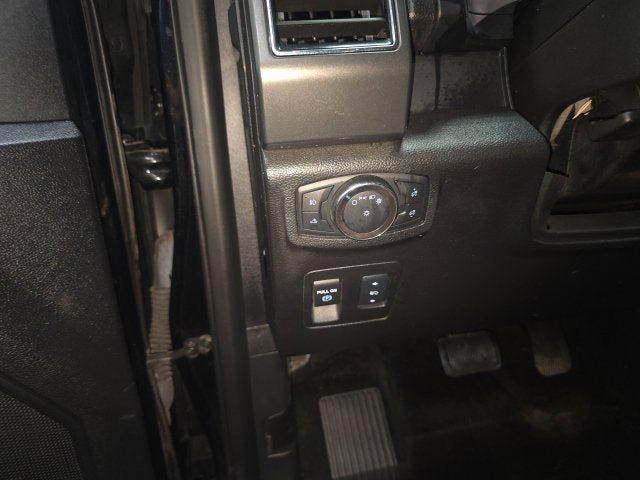 Certified 2018 Ford F150 XLT w/ Equipment Group 302A Luxury AWD/4WD image 20