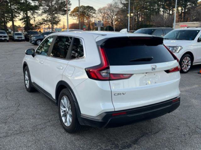 Used 2024 Honda CR-V EX image 3