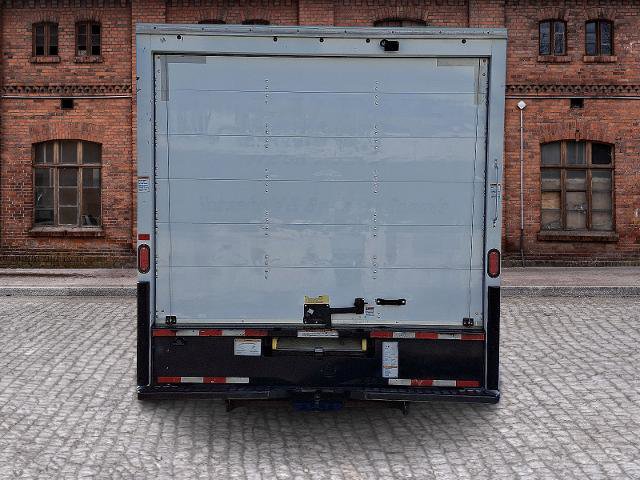 Certified 2021 Ford E-350 and Econoline 350 Super Duty image 5