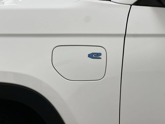 Used 2024 Jeep Grand Cherokee Limited 4xe AWD/4WD image 18