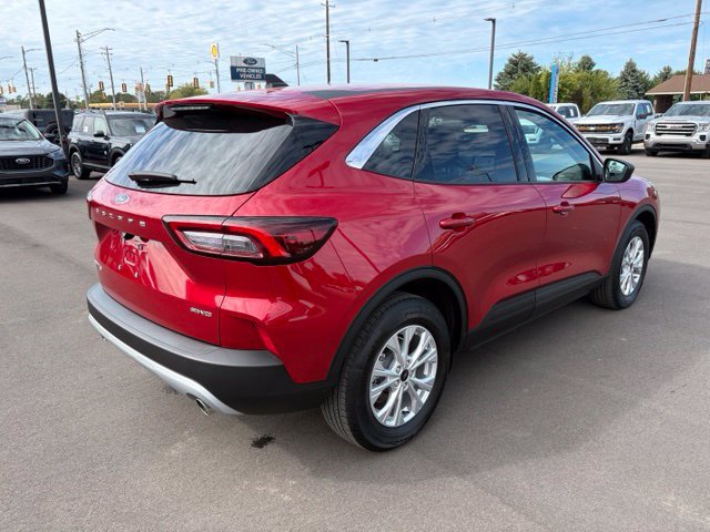 Certified 2023 Ford Escape Active AWD/4WD image 5