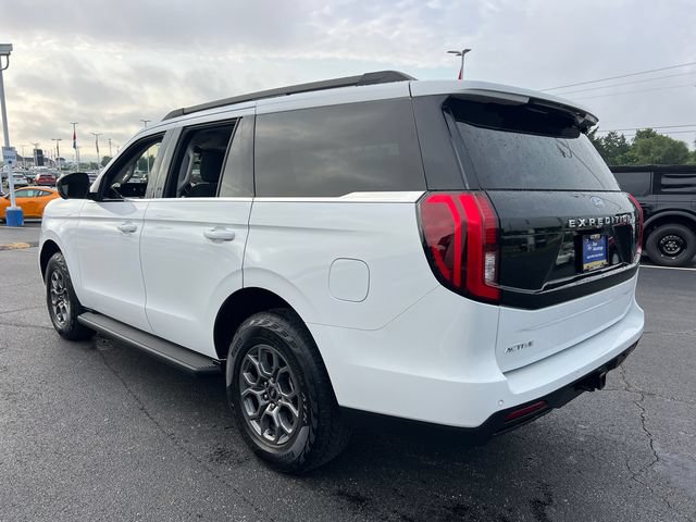 Certified 2025 Ford Expedition Active RWD image 5