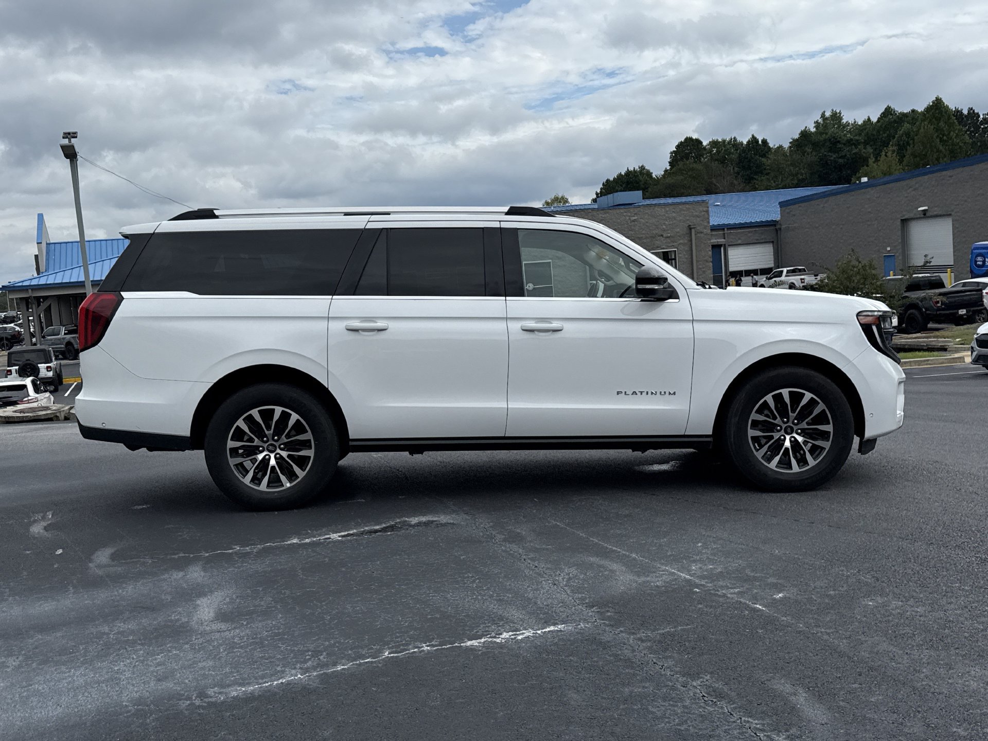 Certified 2025 Ford Expedition Max Platinum AWD/4WD image 32