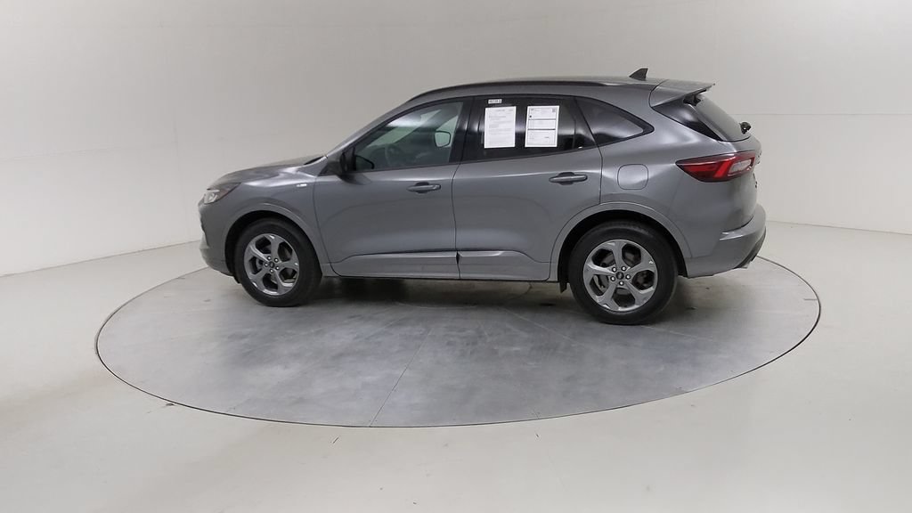 Certified 2023 Ford Escape ST-Line w/ Tech Pack #1 AWD/4WD image 17