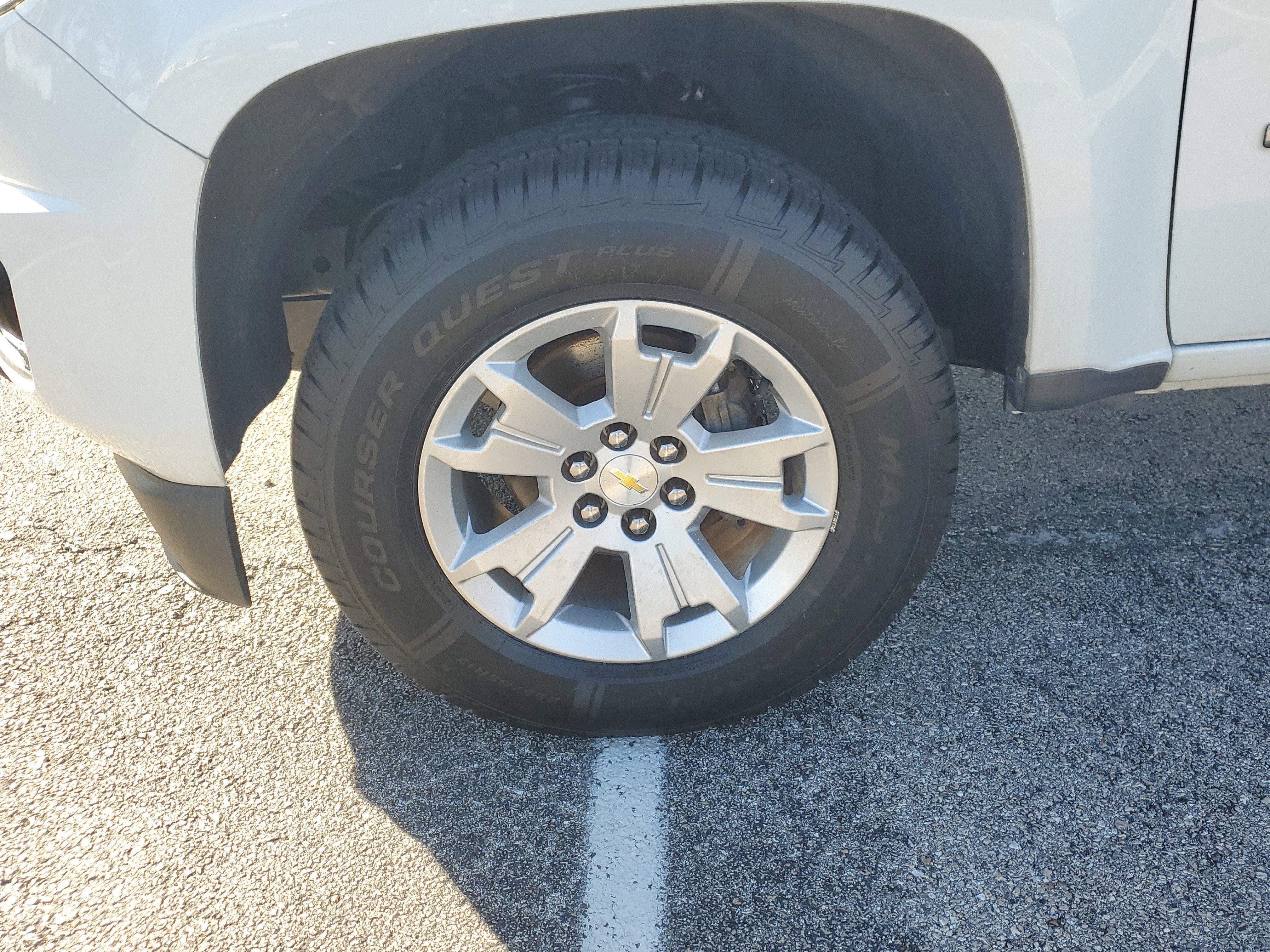 Used 2020 Chevrolet Colorado LT w/ Luxury Package image 8