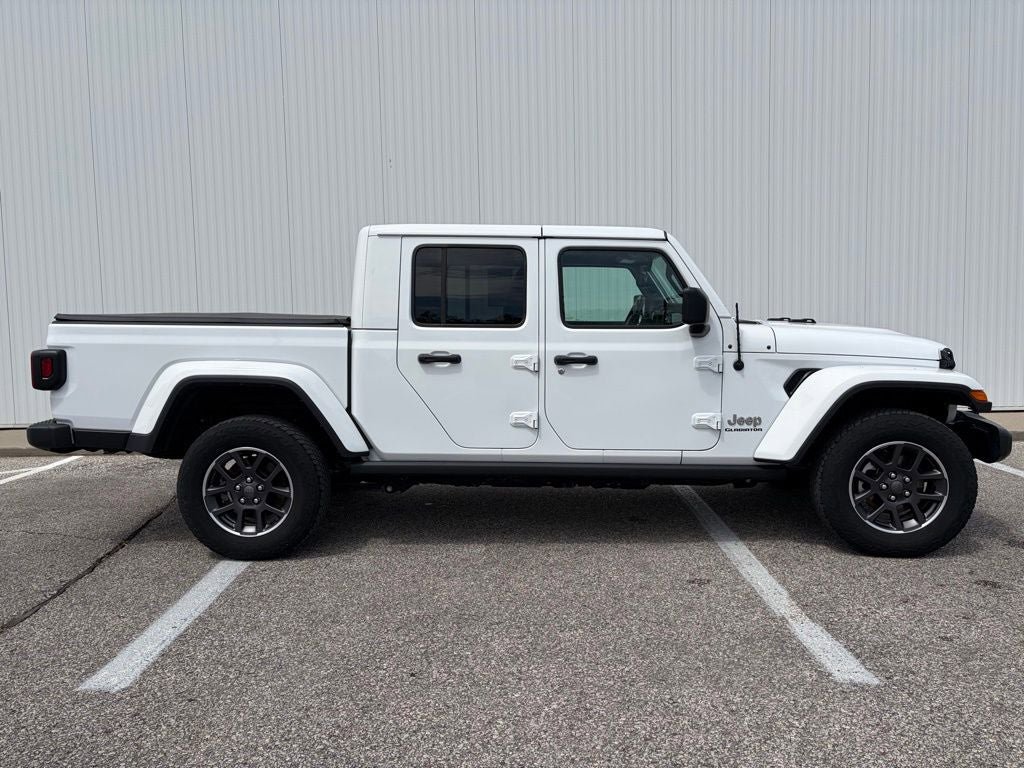 Used 2022 Jeep Gladiator Overland w/ Cold Weather Group AWD/4WD image 7