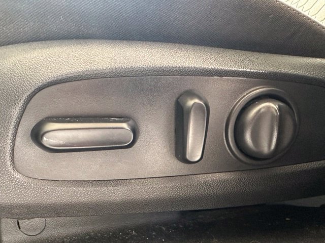 Used 2020 Chevrolet Equinox LS w/ LS Convenience Package FWD image 21