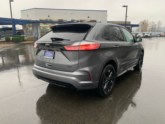 Certified 2024 Ford Edge SE w/ Black Appearance Package image 7