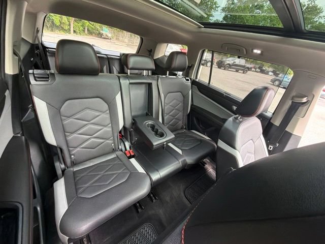 Used 2024 Volkswagen Atlas Peak Edition SE AWD/4WD image 33