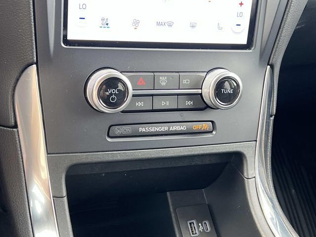 Certified 2024 Ford Edge Titanium w/ Equipment Group 301A AWD/4WD image 26