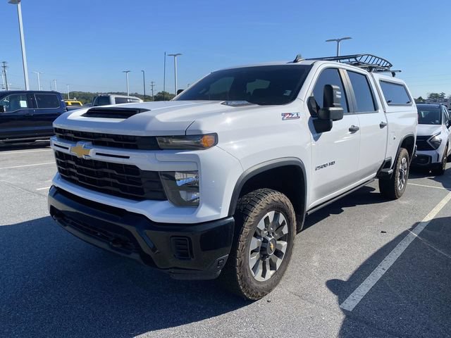 Used 2024 Chevrolet Silverado 2500 Custom w/ Custom Value Package AWD/4WD image 3