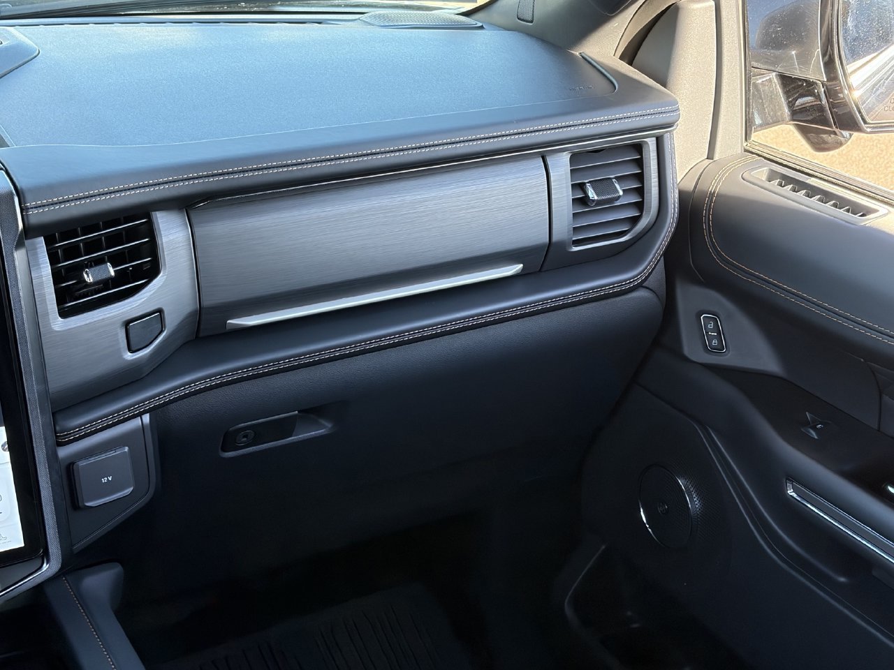 Certified 2024 Ford Expedition Max Platinum AWD/4WD image 23