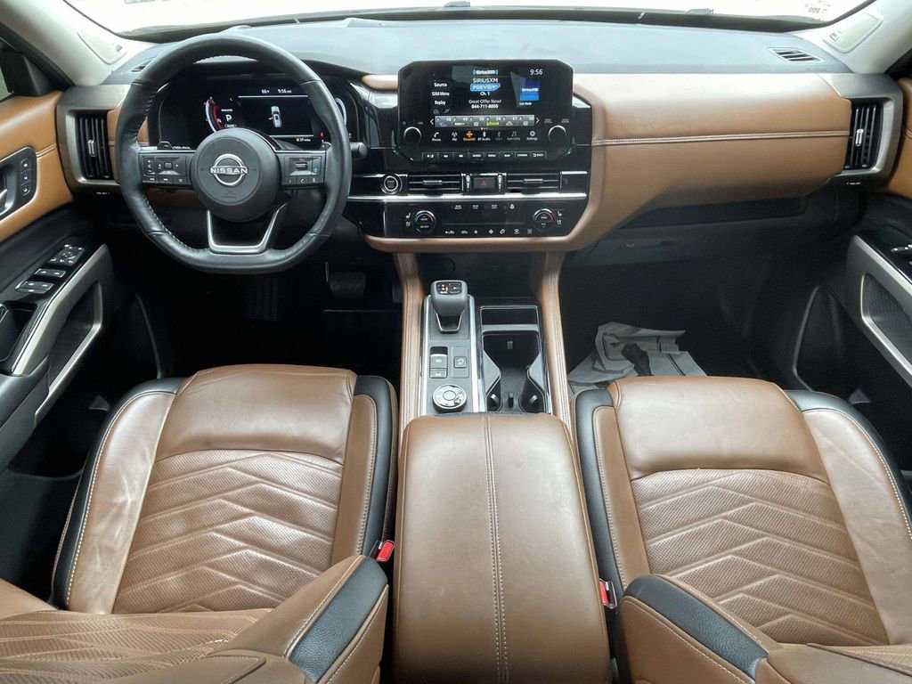 Used 2024 Nissan Pathfinder Platinum w/ Cargo Package AWD/4WD image 11