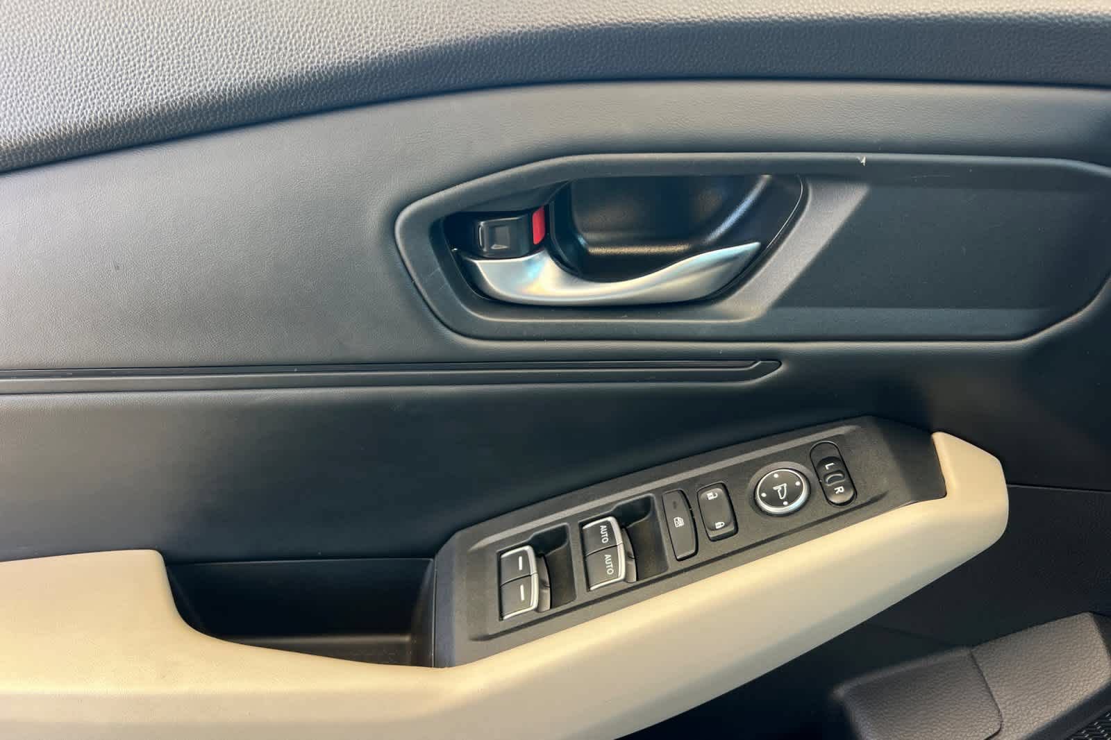 Used 2023 Honda Accord EX image 13