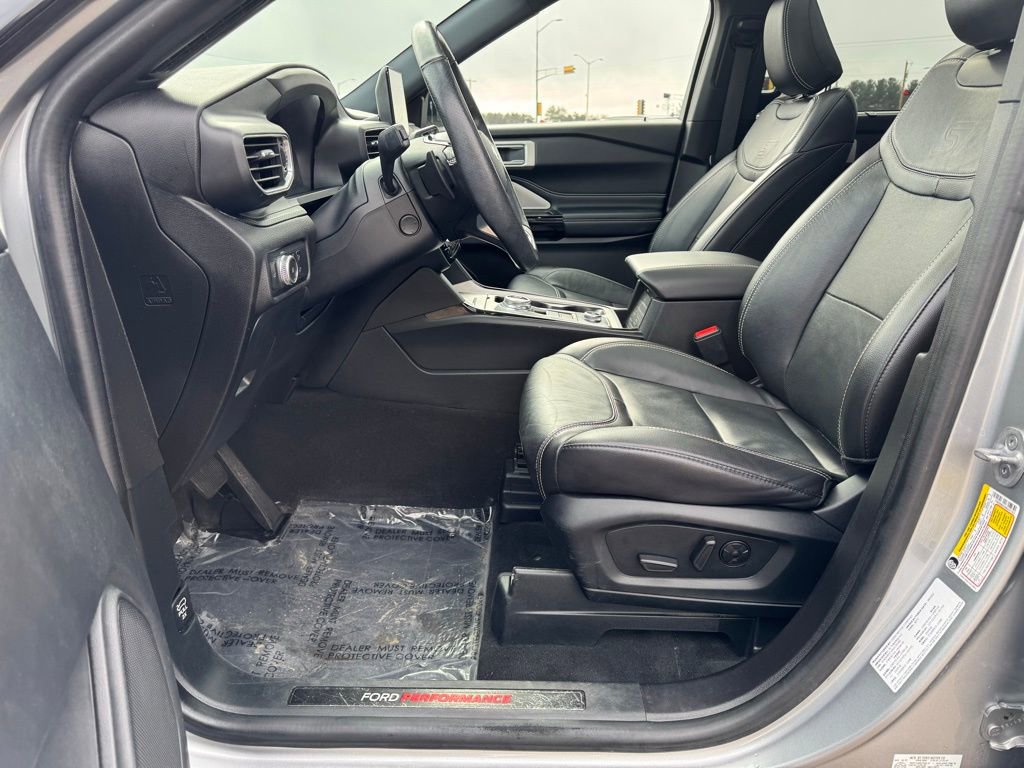 Certified 2022 Ford Explorer ST w/ ST Street Pack image 12