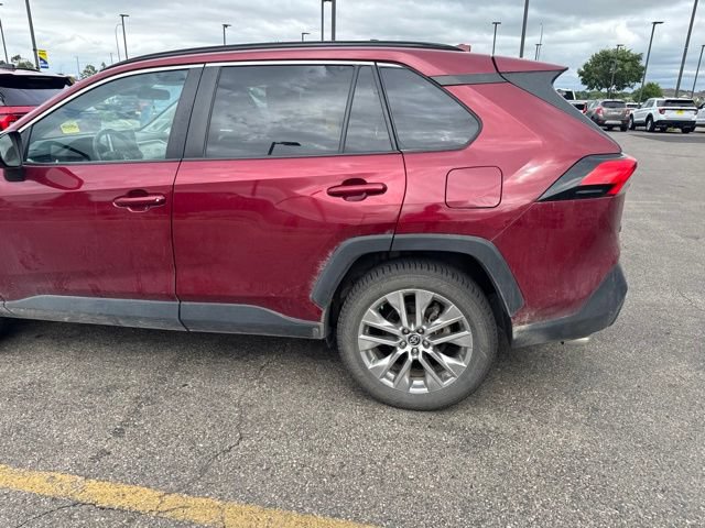 Used 2020 Toyota RAV4 XLE Premium AWD/4WD image 6