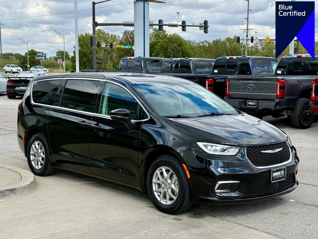 Used 2024 Chrysler Pacifica Touring-L