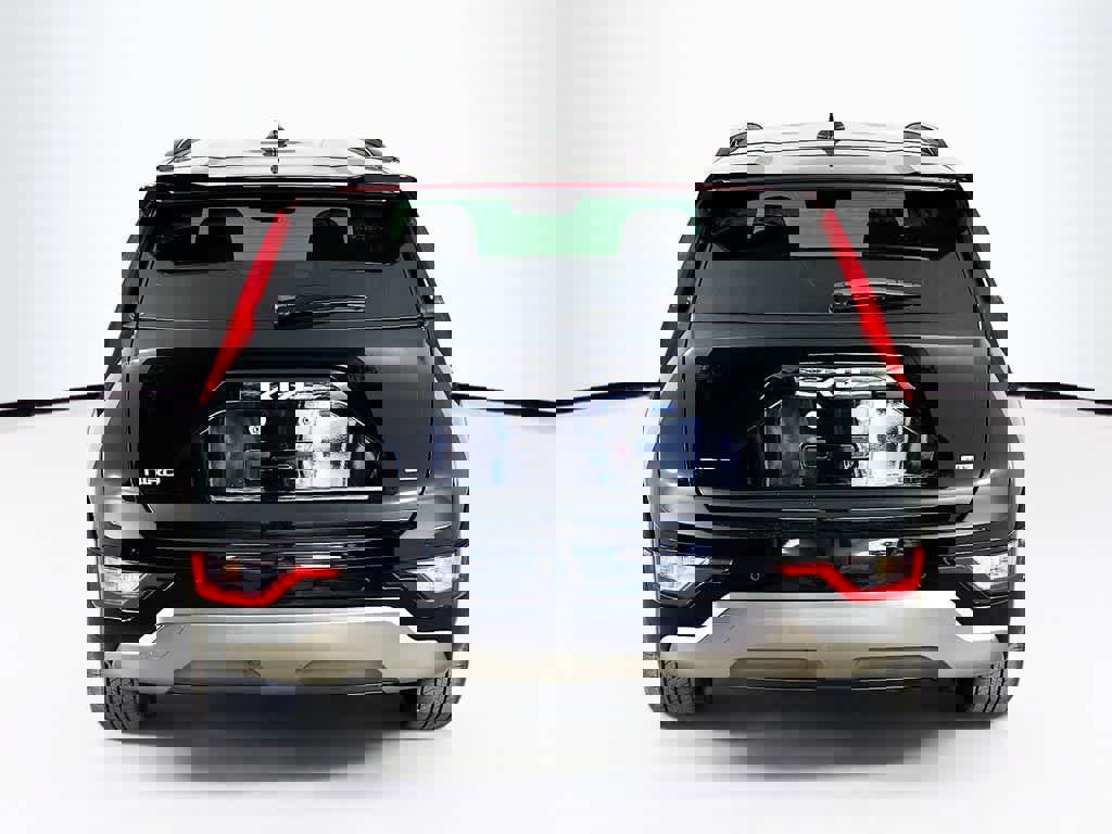 Used 2024 Kia Niro EX Touring image 4