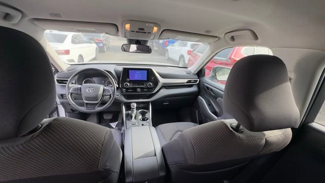 Used 2024 Toyota Highlander LE image 20