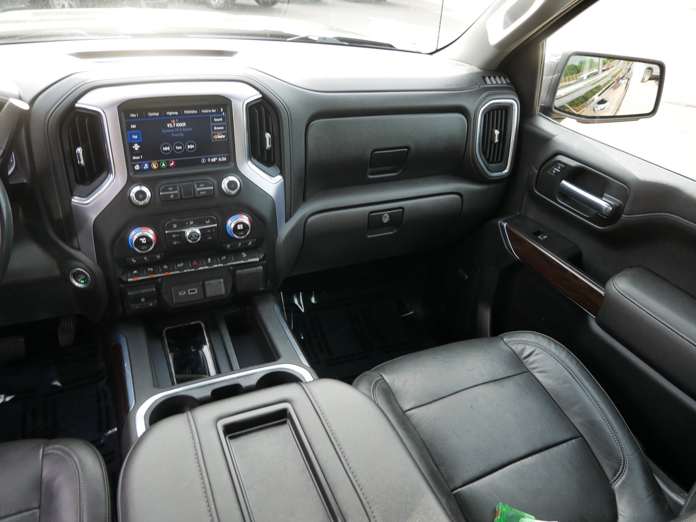 Used 2020 GMC Sierra 1500 SLT w/ SLT Premium Plus Package AWD/4WD image 11