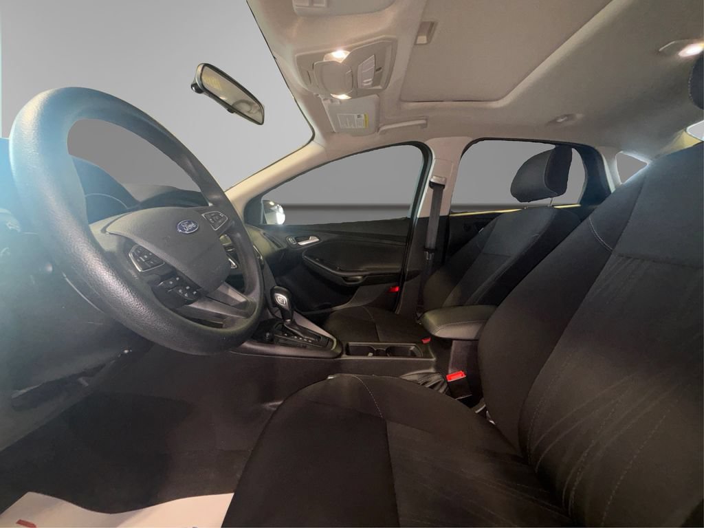 Certified 2018 Ford Focus SEL FWD image 9