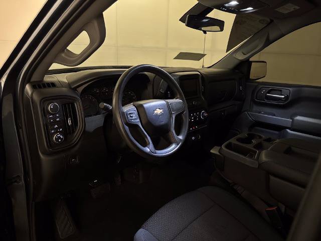 Used 2019 Chevrolet Silverado 1500 Custom w/ Custom Value Package AWD/4WD image 6